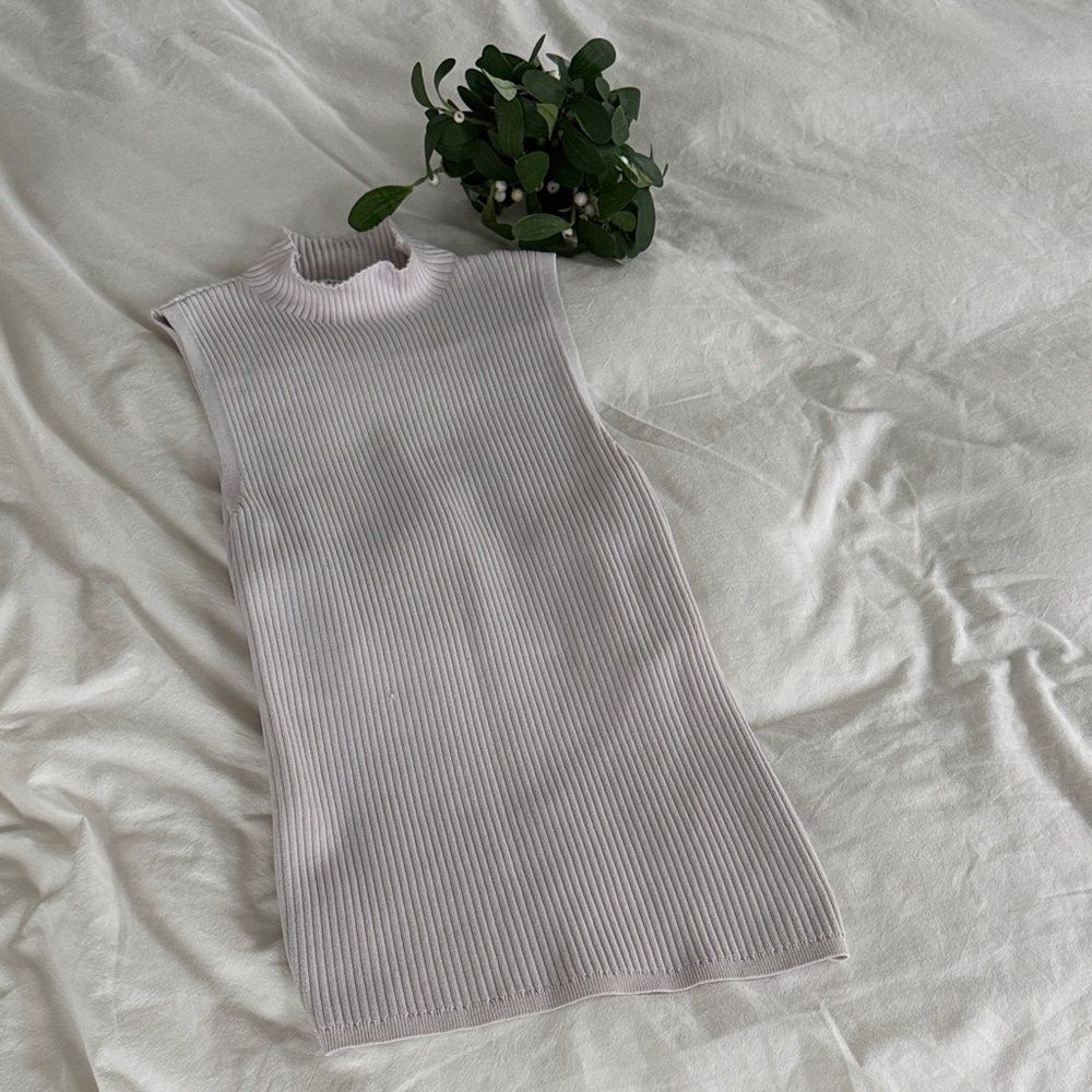 Babaton Ribbed Tank Top - Light Lilac